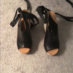 Chloe “Forlun” platforms